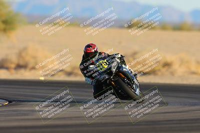 media/Dec-07-2024-CVMA (Sat) [[21c5f1ef85]]/Race 13-Amateur Supersport Middleweight/